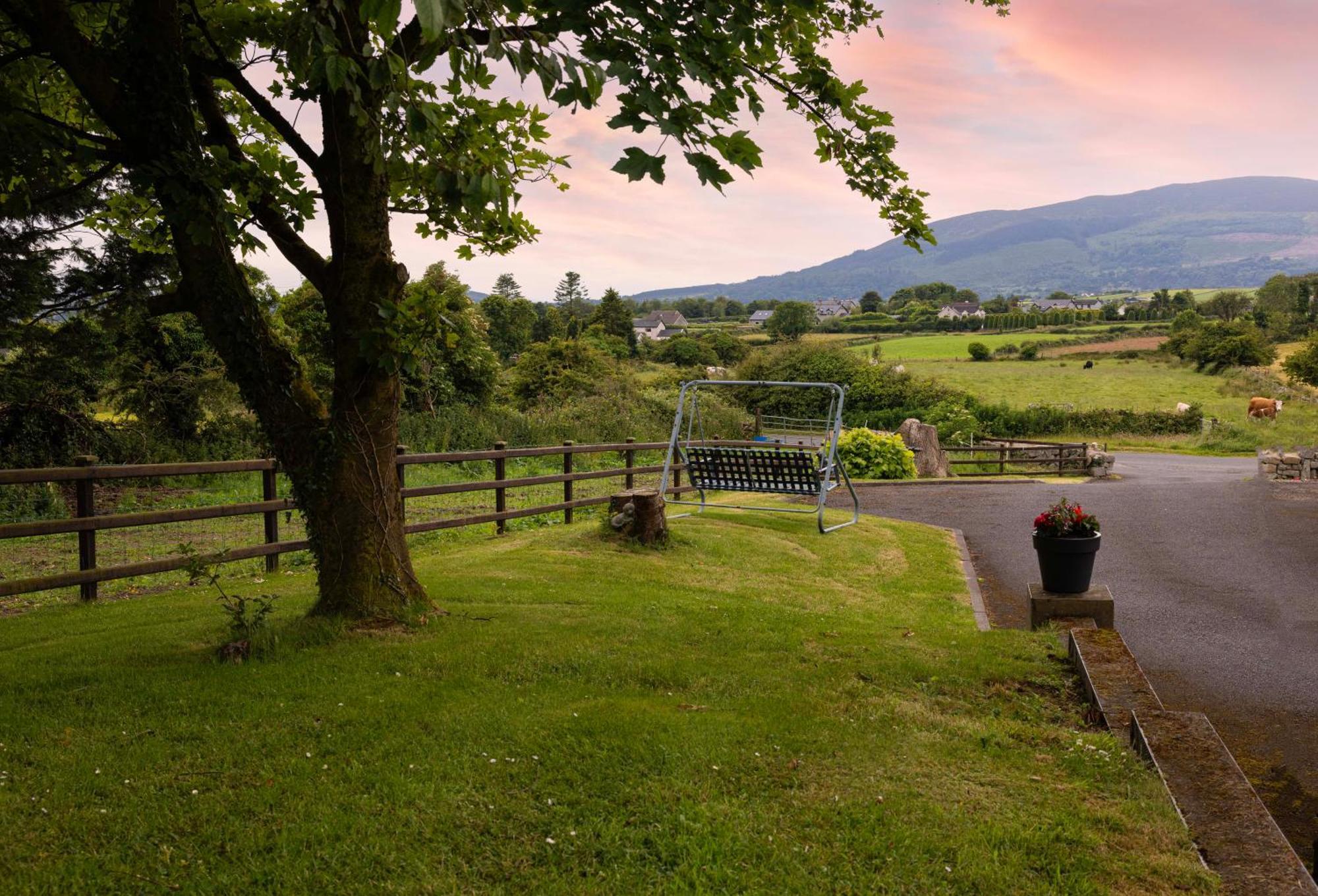 Ferienwohnung Mountain Nest At The Foot Of Slieve Gullion Cloghoge Exterior foto